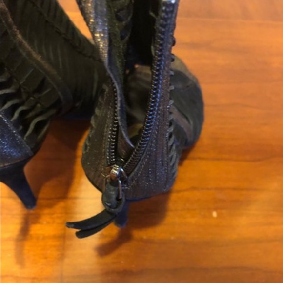 Boot - Picture 3 of 6